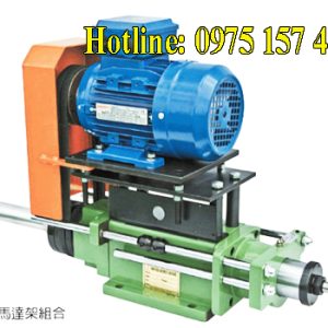 Máy khoan ngang SD7-130