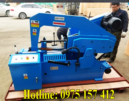 Máy cưa cần HS7140
